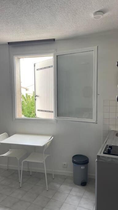 Joli Studio Dans Le Village Saintes-Maries-de-la-Mer Buitenkant foto